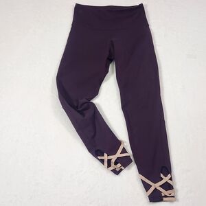 Old Navy Active Go-Dry purple strappy cut out trim leggings size small